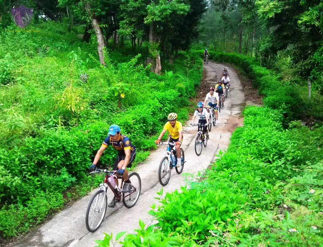 Phong-Nha-Countryside-Bicycle-Tours-Phong-Nha-Locals-Travel