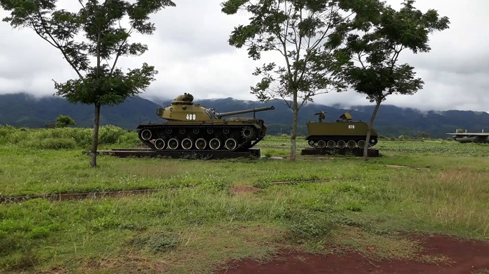 san-bay-ta-con-quang-tri-tham-quan